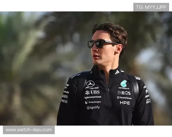 F1赛季激战正酣 红牛车队与梅赛德斯争锋新挑战 F1赛季激战正酣 红牛车队与梅赛德斯争锋新挑战