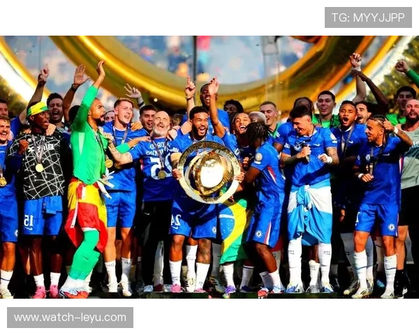 欧洲豪门激烈角逐转会市场 巨星潜力新星引发关注